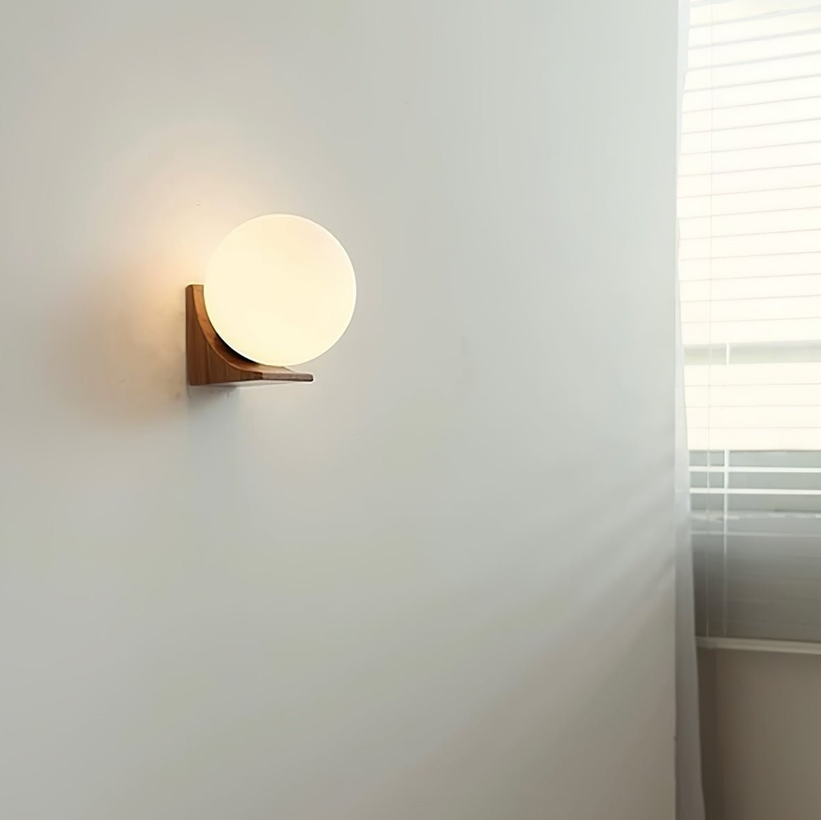 Lyso Orb Wandlamp