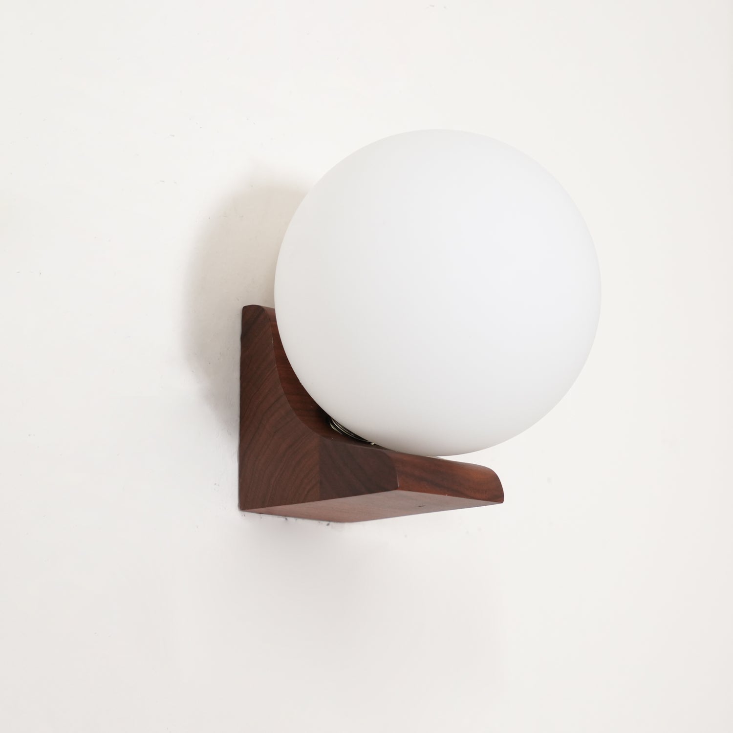 Lyso Orb Wandlamp