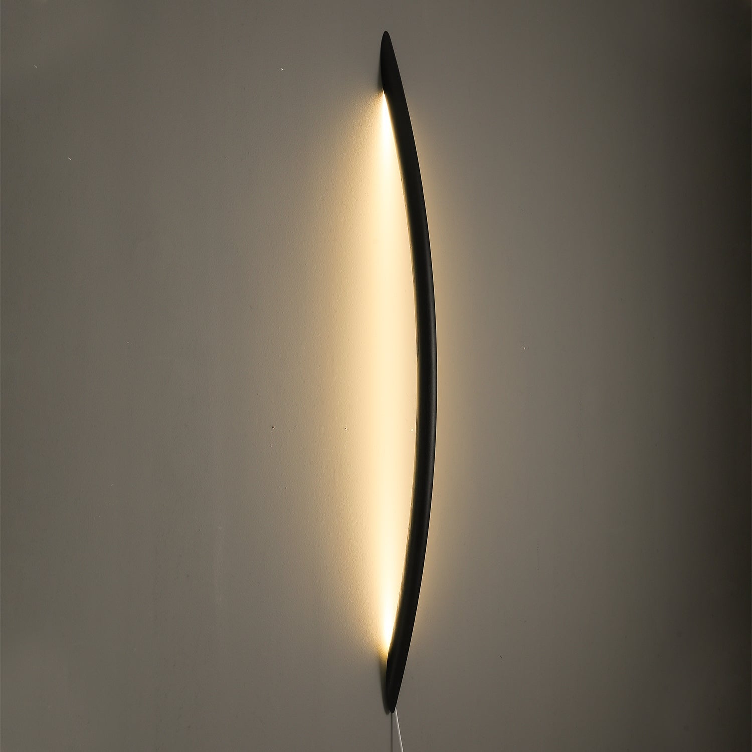 Lonema Gebogen Houten Wandlamp