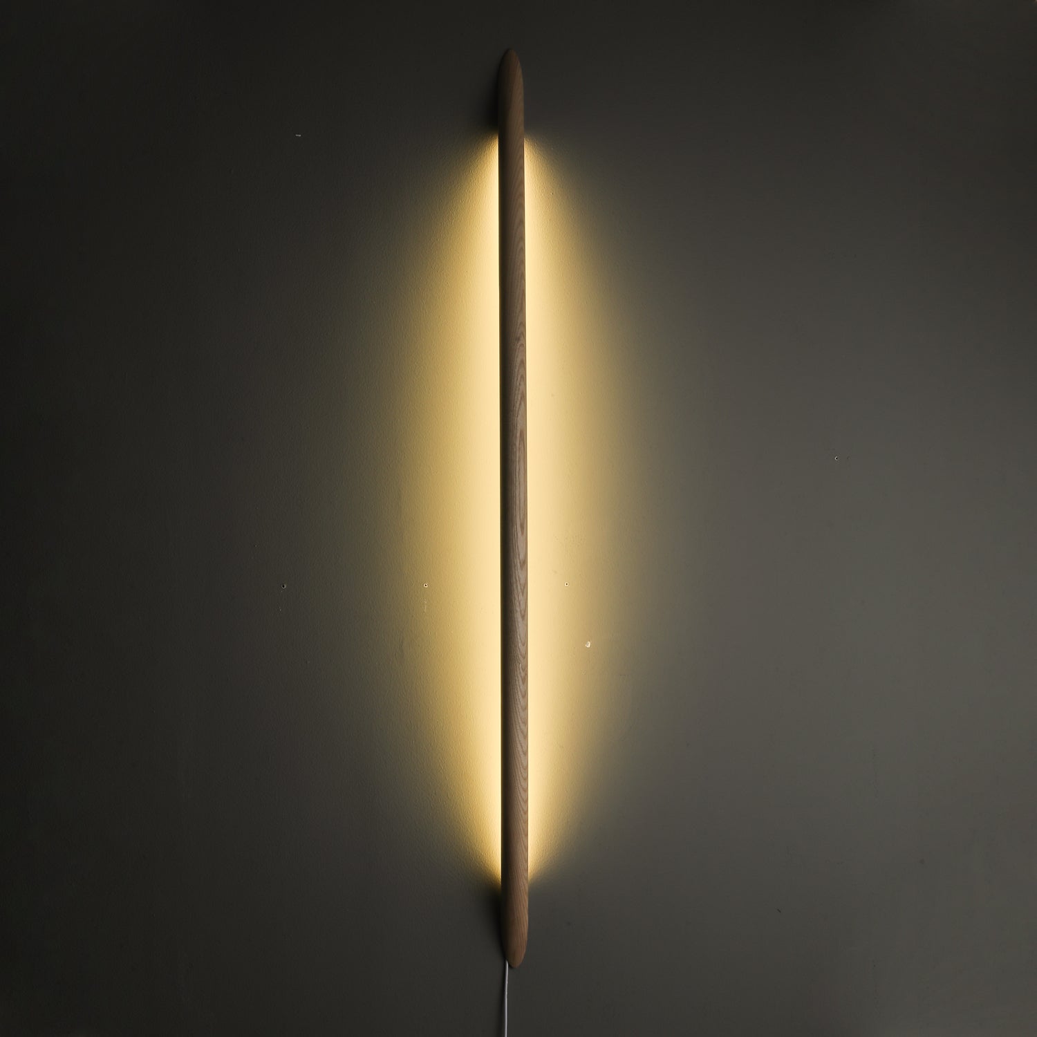 Lonema Gebogen Houten Wandlamp