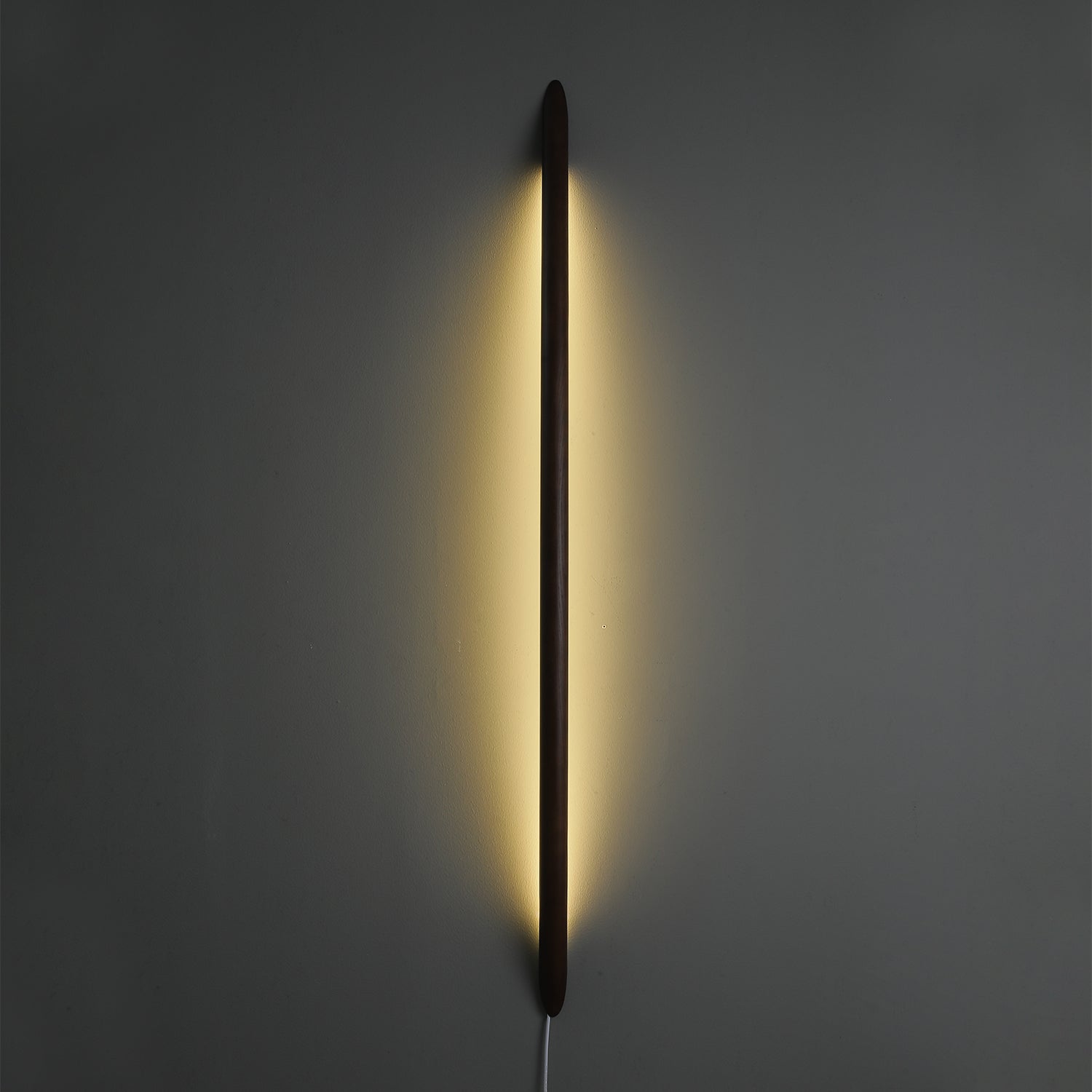 Lonema Gebogen Houten Wandlamp