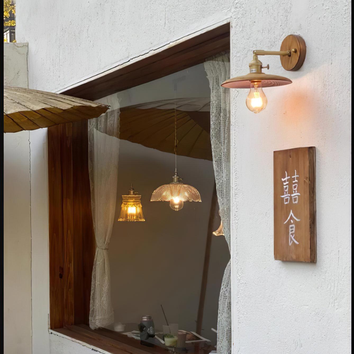 Coniwa Houten Wandlamp