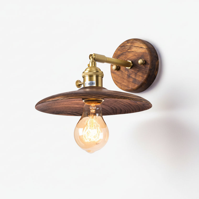 Coniwa Houten Wandlamp