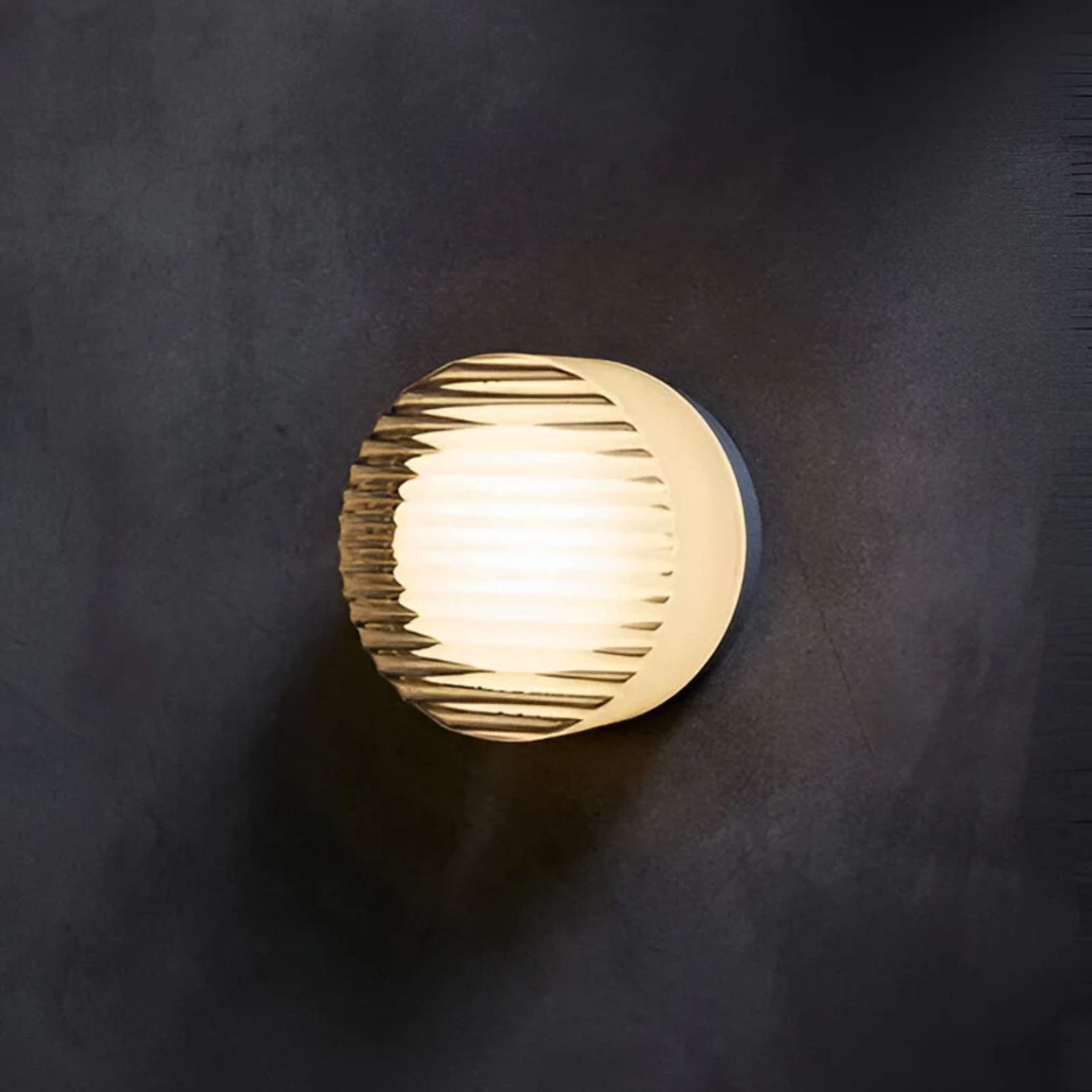 Ambrelo Wandlamp