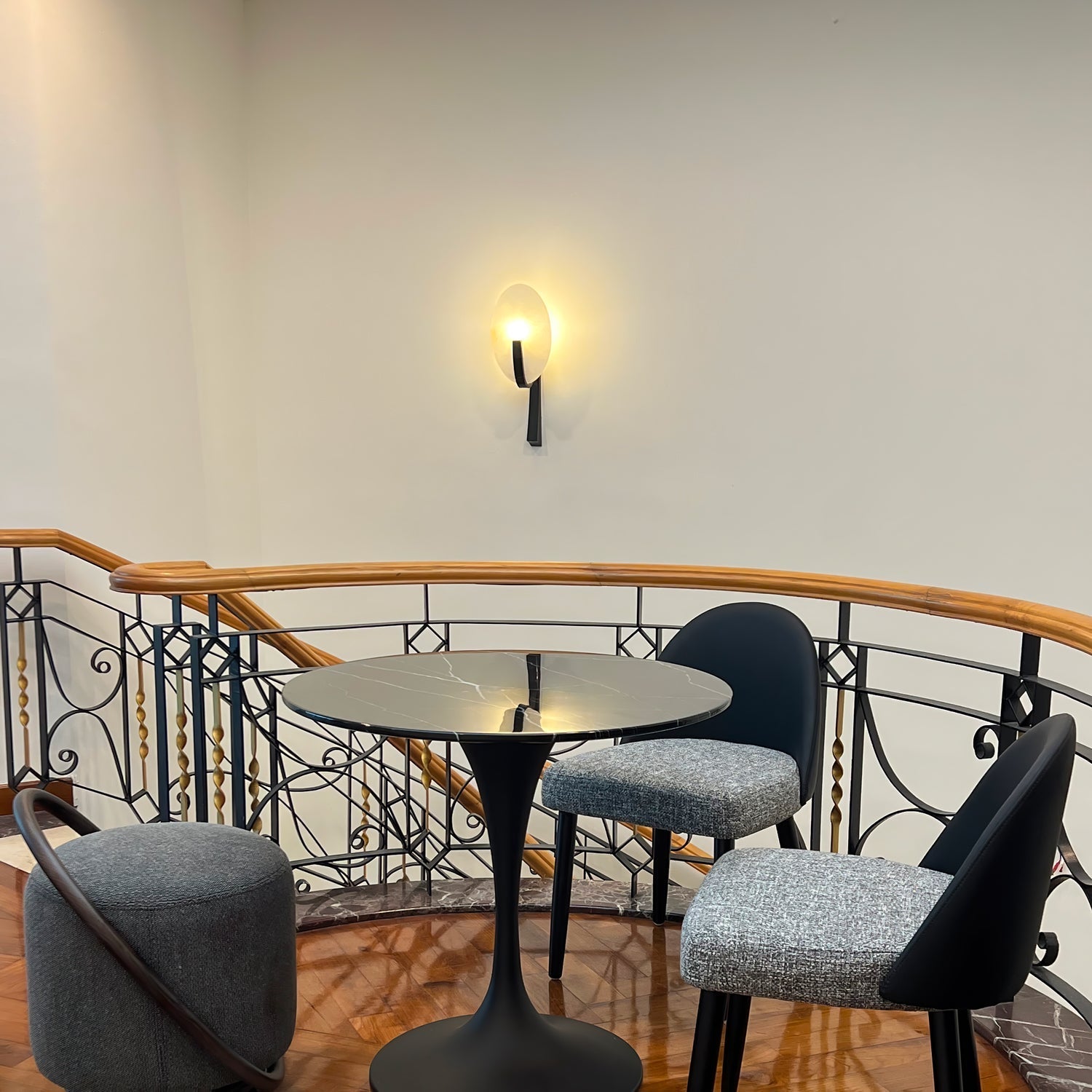 Elosi Albasten Wandlamp