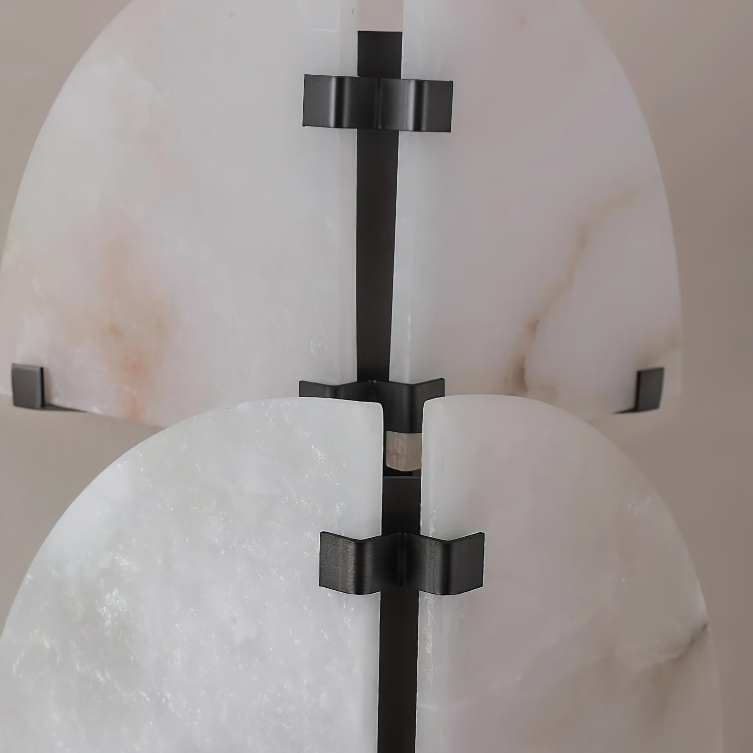 Domes Albasten Wandlamp