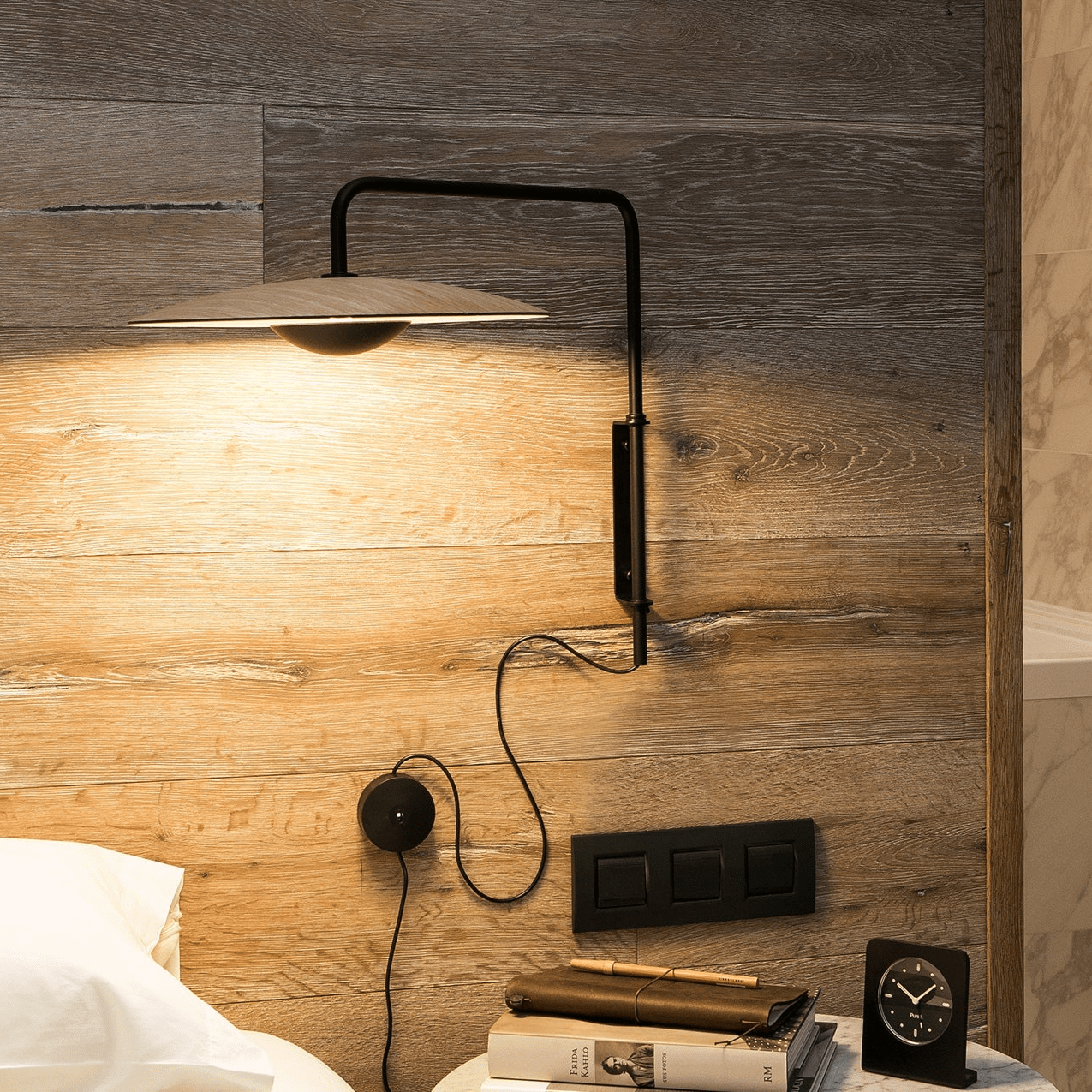 Gezone Swing Wandlamp