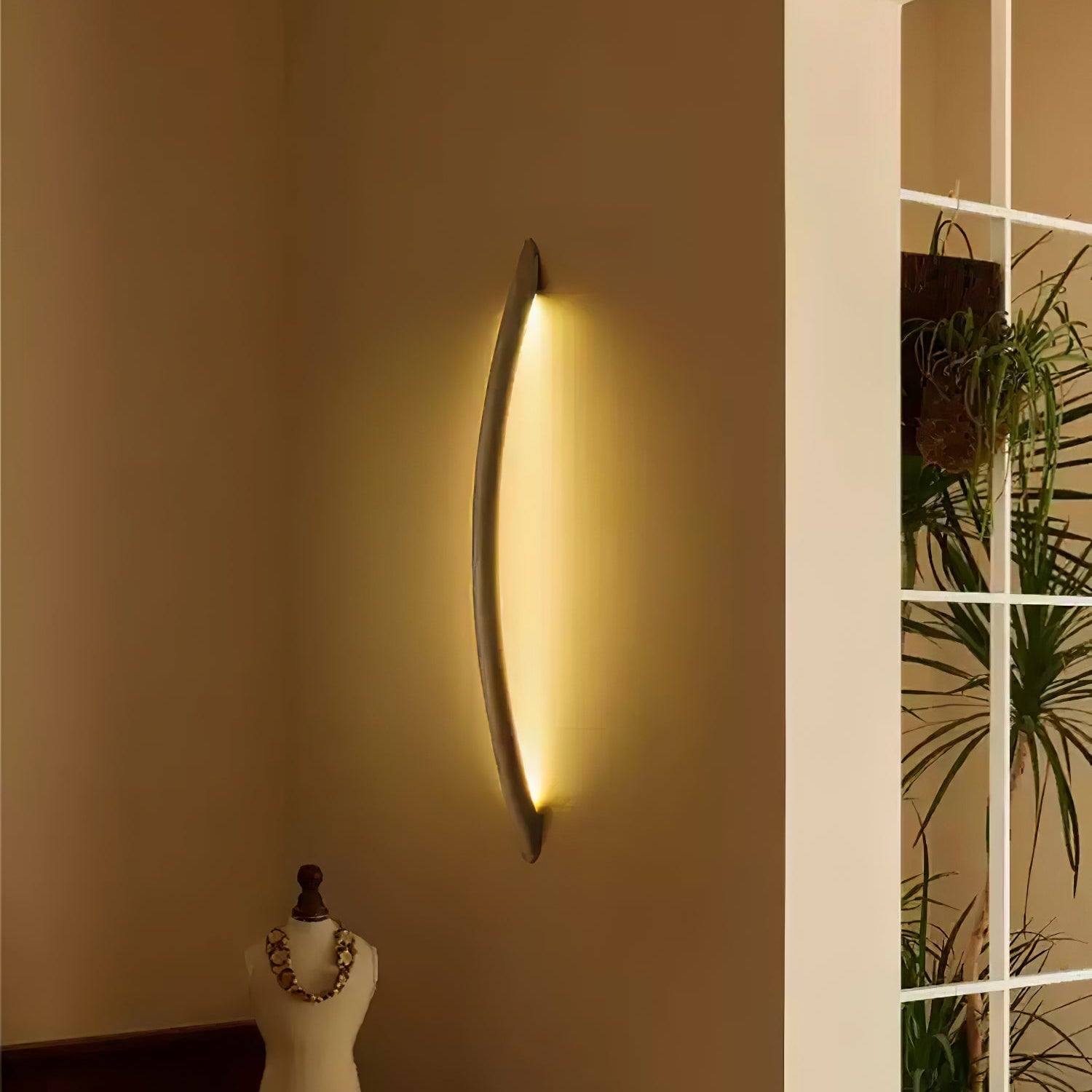 Lonema Gebogen Houten Wandlamp