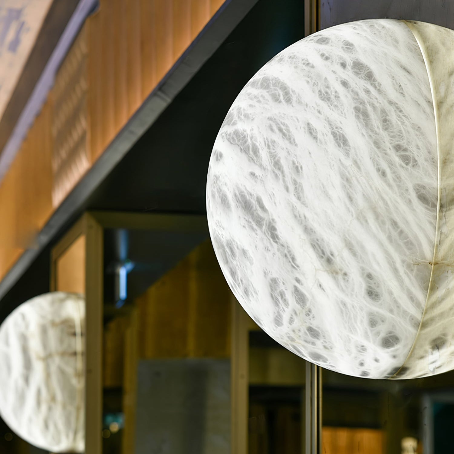 Clobe Albasten Wandlamp