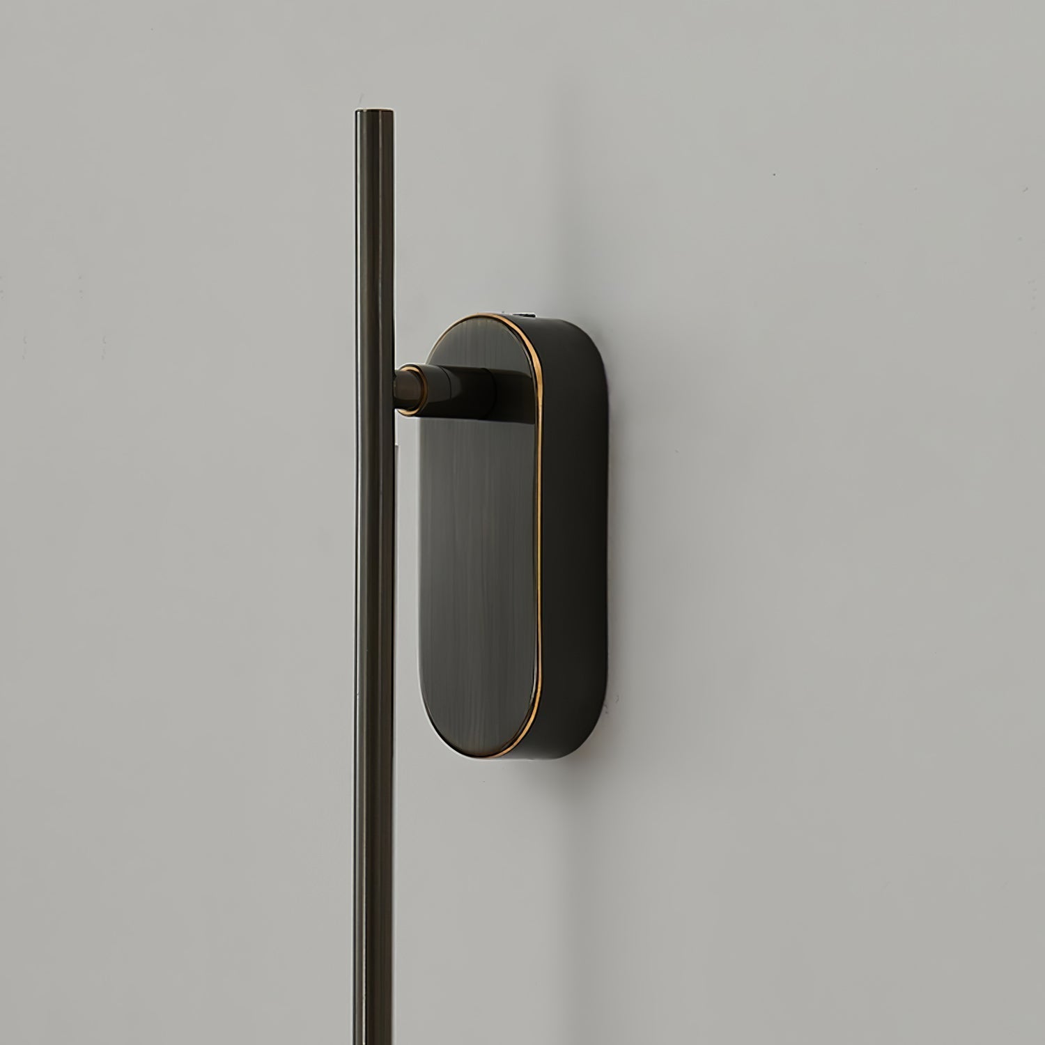Elmoze Wandlamp