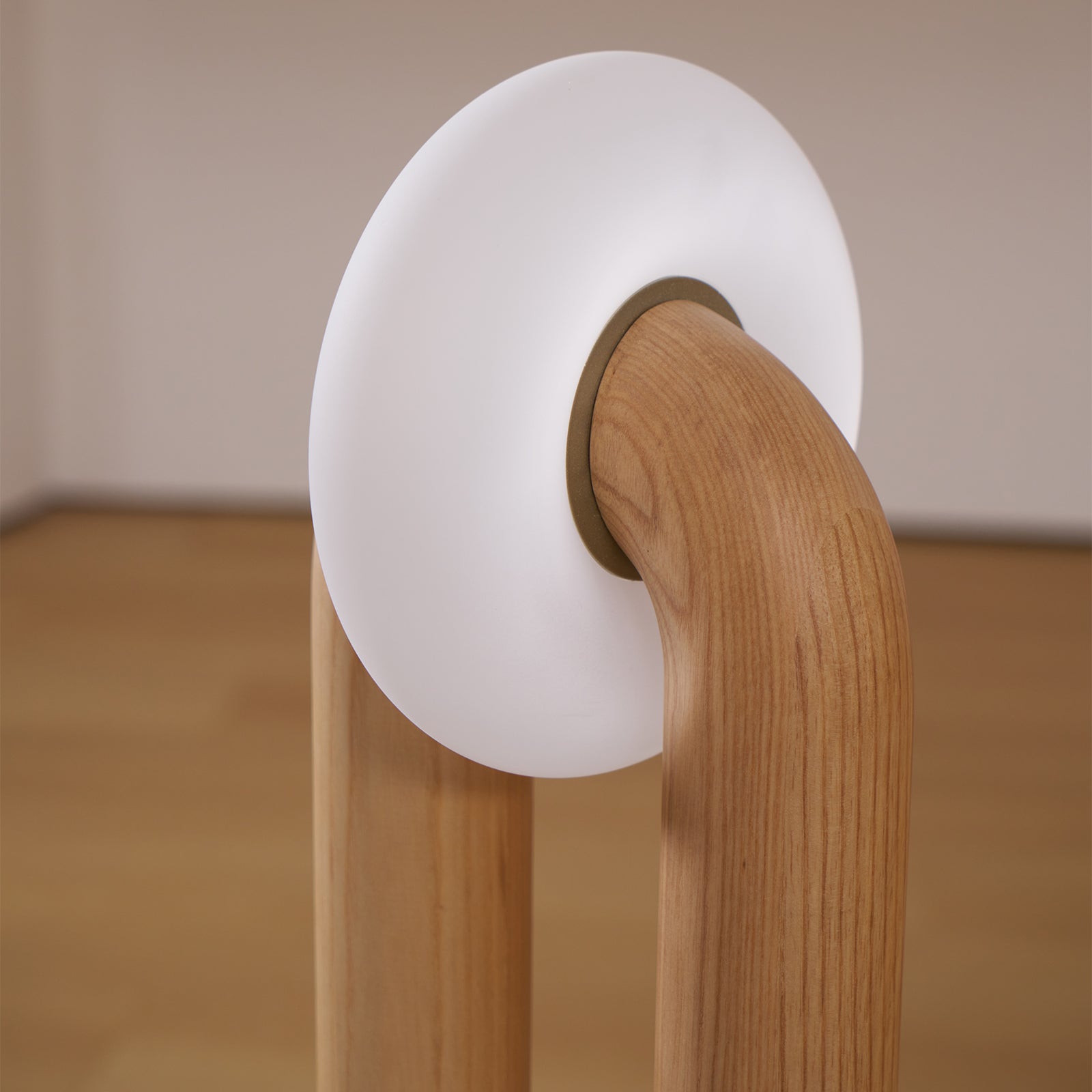 Disc Houten Tafellamp