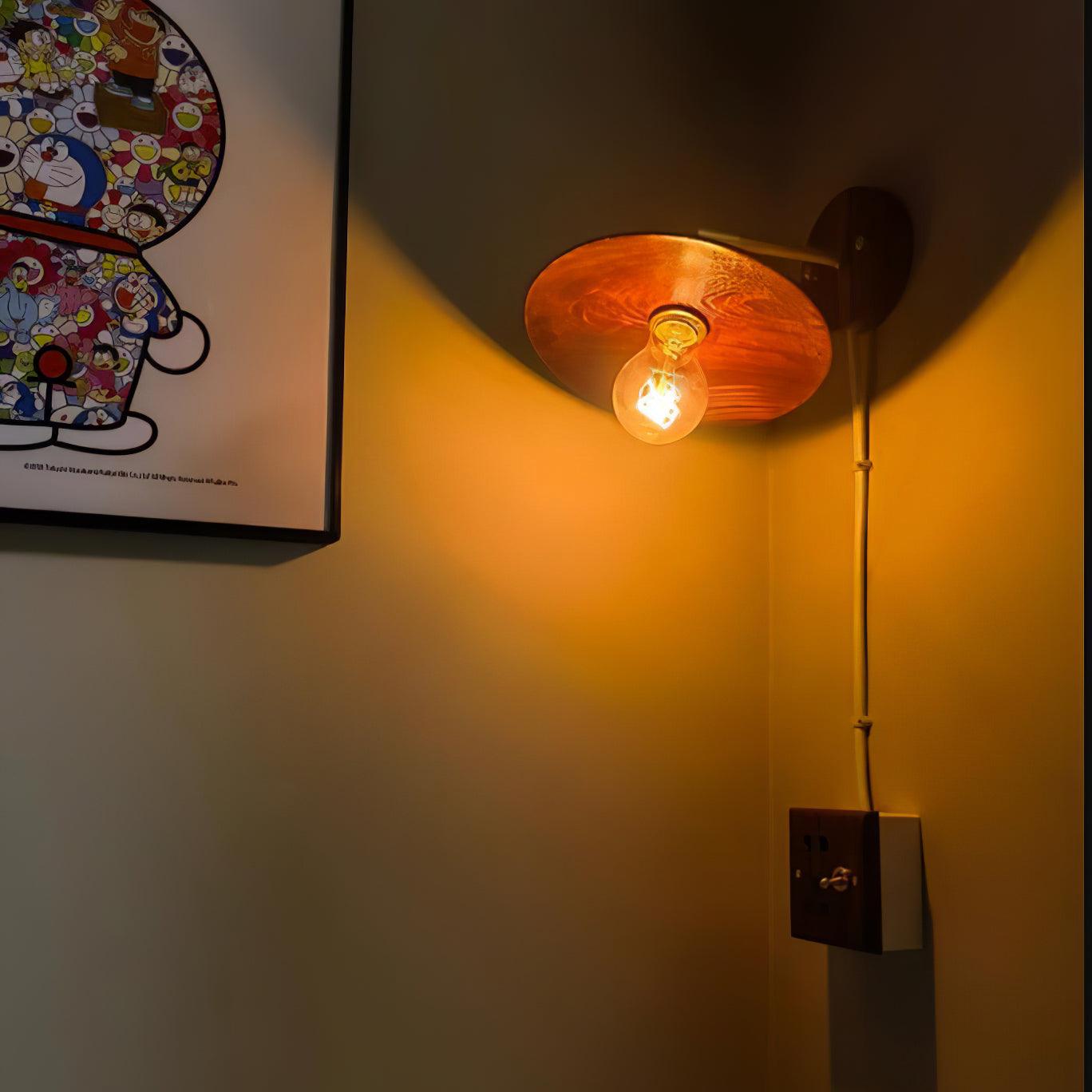 Coniwa Houten Wandlamp