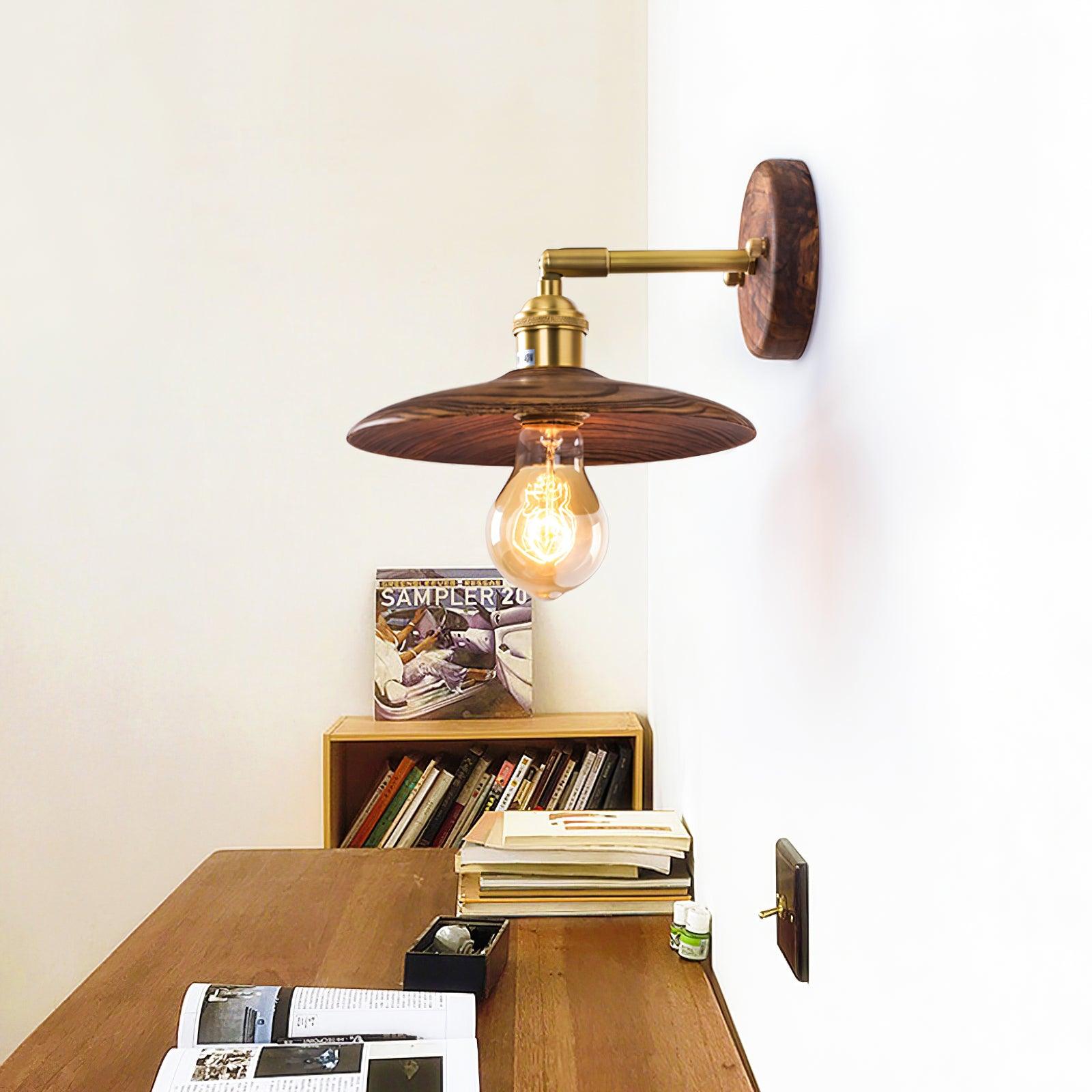 Coniwa Houten Wandlamp